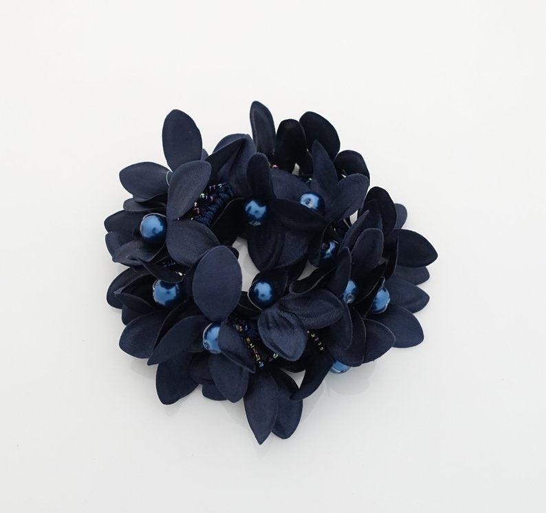 Pearl Centre Flower Scrunchie