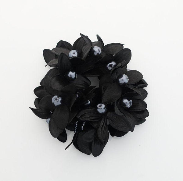 Pearl Centre Flower Scrunchie